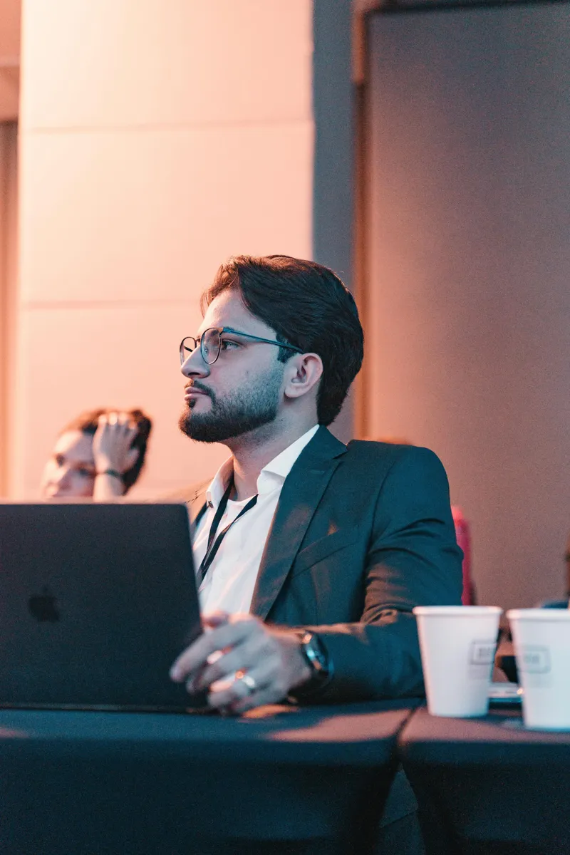Dr. Igor Natan em atendimento